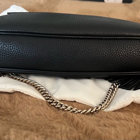 Gucci Soho Black Crossbody Bag with Chain Strap and Tassel - Picture 7 of 9